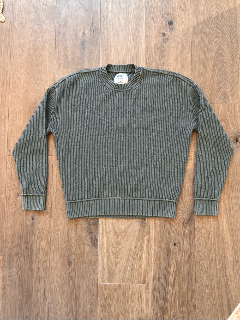 Hollister Boxy Fit Ribbed Crewneck Sweater Men’s Medium Olive Green Knit